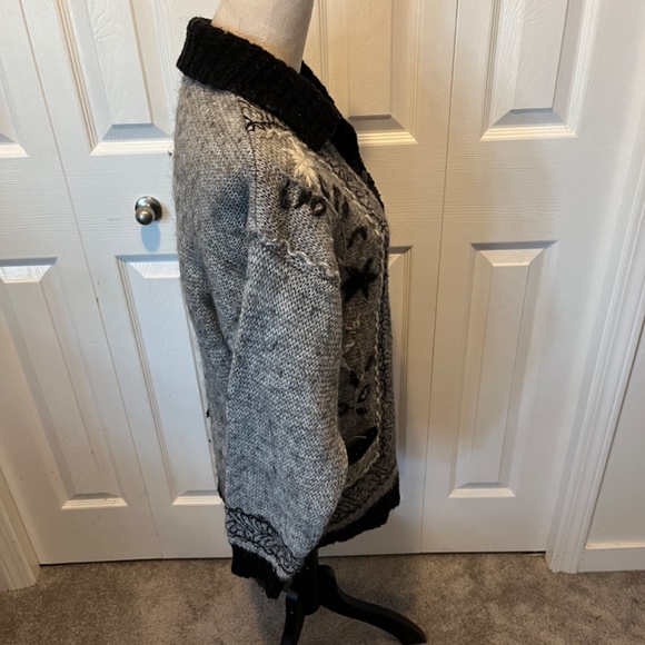 Huntington Ride size M cardigan - Picture 7 of 10